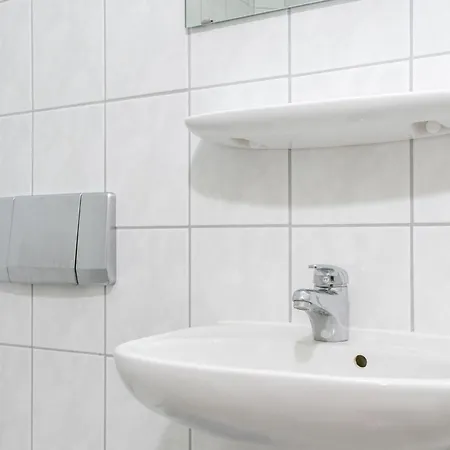 427, Seepark Apartment *