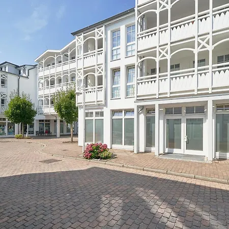 427, Seepark Apartment *